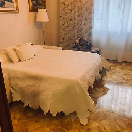 Apartment Maison Iva & Gio' Old Style Genoa